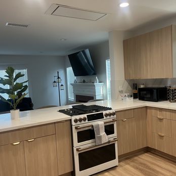 The Appliance Plug - Slide in stove installation 
Flushed hood installation - Appliances & Repair Near Me - Bassett, California