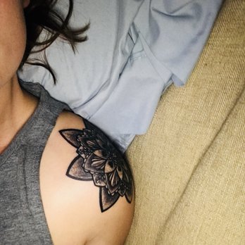 Broken Lantern Tattoo - Tattoo Near Me - Charleston, South Carolina