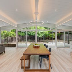 Palo Alto Glass - Fleetwood sliding doors and custom frameless glass windows in Eichler home.
