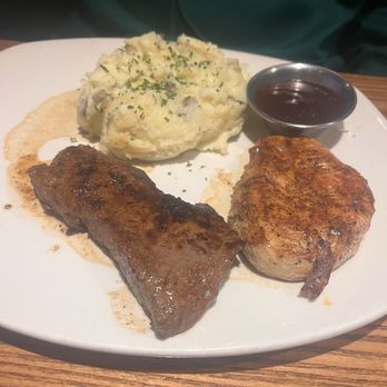 Outback Steakhouse - Sirloin* & Alice Springs Chicken with Homestyle Mashed Potatoes - Steakhouses Near Me - Jacksonville, Florida Outback Steakhouse - Sirloin* & Alice Springs Chicken with Homestyle Mashed Potatoes - Steakhouses Near Me - Jacksonville, Florida