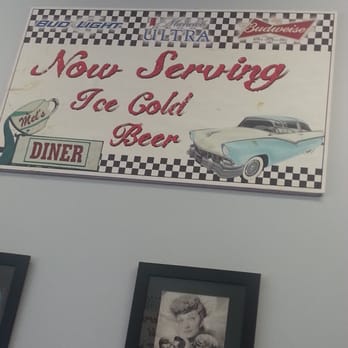 Mel's Diner - Wall decor - Breakfast & Brunch Near Me - Port Orange, Florida