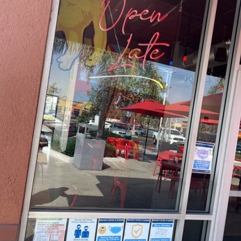 Dave's Hot Chicken - Chicken Shop Near Me - Los Angeles, California