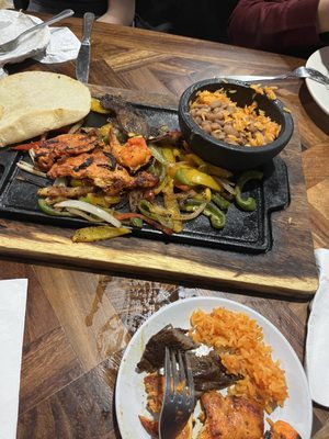 Los Molcajetes - Mi Casita by null