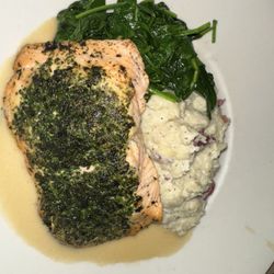 Sam's Restaurant and Bar - Salmon and spinach
