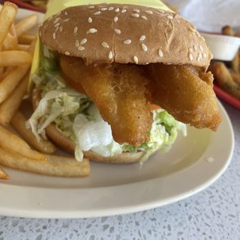 Chris's Burgers - Fish sandwich - Burgers Near Me - Rialto, California