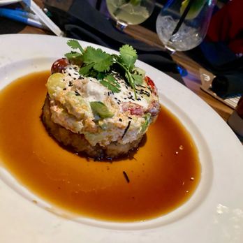 Yard House - Cali Roll Stack - New American Near Me - Orlando, Florida
