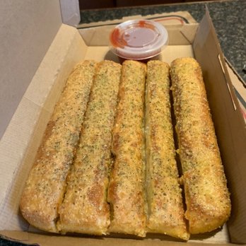 Pizza Hut - Breadsticks to go in box - Pizza Near Me - Sidney, New York