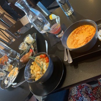 RustyMoose - Mac and cheese, lobster bisque, pretzel, honey goat cheese and chutney, old fashioned, blackberry lemon drop - Lounges Near Me - Manzanita, Oregon RustyMoose - Mac and cheese, lobster bisque, pretzel, honey goat cheese and chutney, old fashioned, blackberry lemon drop - Lounges Near Me - Manzanita, Oregon
