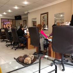 Magic Nails & Spa - Really nice and clean salon