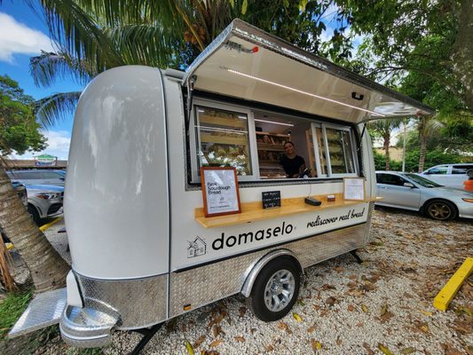 domaselo by null