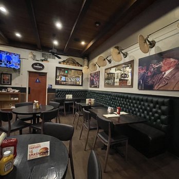 Hennessey's Tavern - Room to the left - Bars Near Me - Laguna Beach, California Hennessey's Tavern - Room to the left - Bars Near Me - Laguna Beach, California