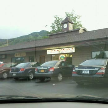 Peking Restaurant - cars parked in front of the restaurant - Chinese Near Me - Hunter, New York