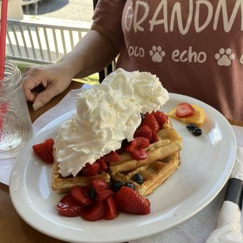Railway Cafe - Berry waffle - Breakfast & Brunch Near Me - Winsted, Connecticut
