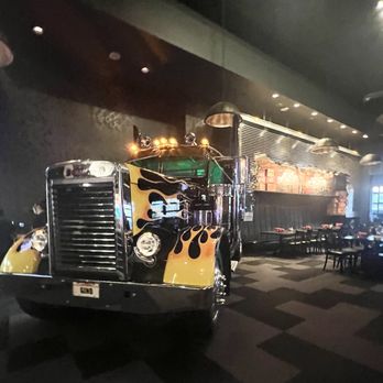 Pizza Rock - Inside - Pizza Near Me - Henderson, Nevada