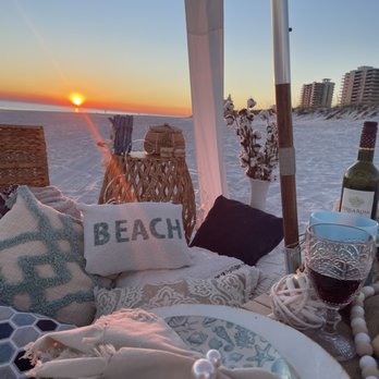 Picnicwow - Beautiful sunset in Pensacola Beach - Party & Event Planning Near Me Picnicwow - Beautiful sunset in Pensacola Beach - Party & Event Planning Near Me