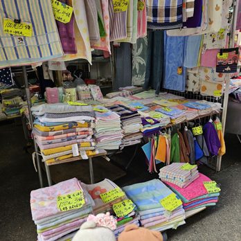 花園街 - Towels - Flea Markets Near Me - Hong Kong, HK