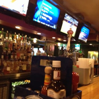 Kenny's Irish Pub - Lots of tvs around a nice clean big bar - Comfort Food Near Me - Countryside, Illinois