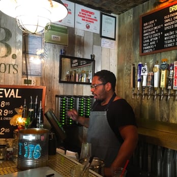 Small Cheval- Wicker Park - Cashier - Burgers Near Me - Chicago, Illinois