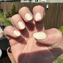 Passion Nails - Broken