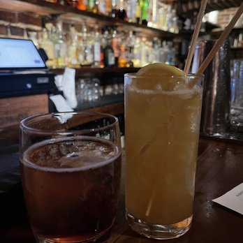 Bathtub Gin - Cocktail Bars Near Me - Seattle, Washington Bathtub Gin - Cocktail Bars Near Me - Seattle, Washington