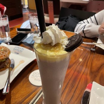 Gordon Ramsay Burger Las Vegas - Oreo Crème Brûlée Milkshake - Burgers Near Me - Las Vegas, Nevada