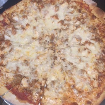 Commodore's Pizza - Chicken Parmesan pizza - Pizza Near Me - Hammond, Louisiana
