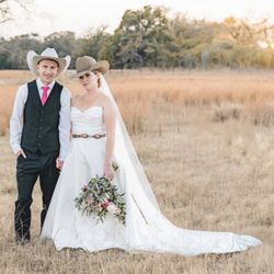 Cassie T Photography - Texas bridal portrait