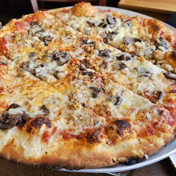 Rail Trail Flatbread - Tasty Custom Flatbread - Bars Near Me - Milford, Massachusetts