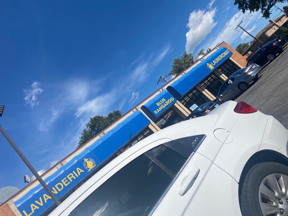 BLUE KANGAROO COIN LAUNDRY Updated September 2024 2106 Vermont St