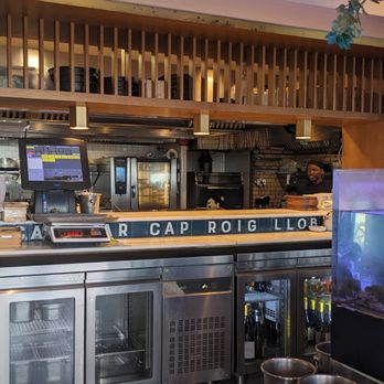 Can Fisher - Another shot onto a spotless kitchen - Seafood Near Me - Barcelona, B