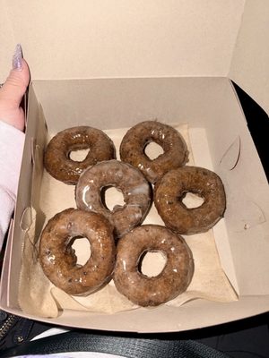 M & M Donuts by null