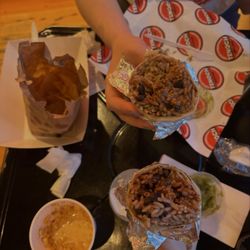 Tenoch Mexican - Burro de la Casa Pollo con Mole