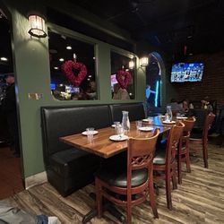 The 4 Corners Pub - Interior seating