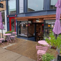 Julietta Hoboken - Nice entrance