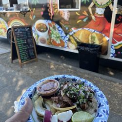 Manny's Catering - Oh thx to chef Gavino if he can cook tripas he's the man!!
