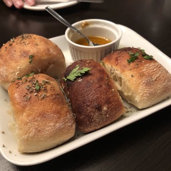 Mt Vesuvios Ristorante - Complimentary bread. - Italian Near Me - Brampton, Ontario