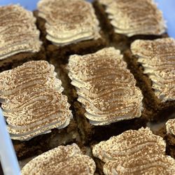 Tiramisu Cake