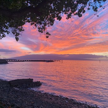 Star Noodle - Stunning sunset - Asian Fusion Near Me - Lahaina, Hawaii