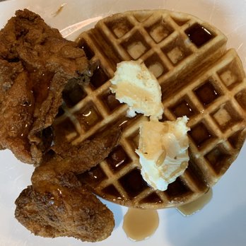 Blackwall Hitch - Chicken and Waffles - New American Near Me - Baltimore, Maryland