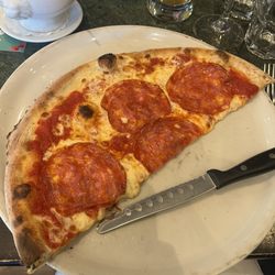 Molino - My wife and I split a pizza and they split it for us. It was amazing!