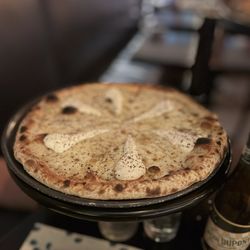 Pizzana Silver Lake - CACIO E PEPE PIZZA