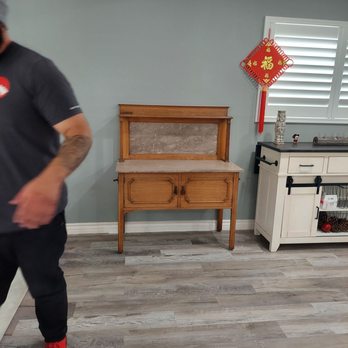Tom's Marathon Movers - Ernesto putting our family heirloom in the perfect place. - Movers Near Me - Pacoima, California
