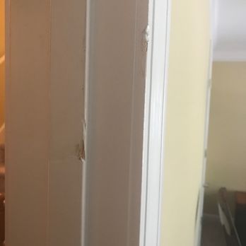 Motivated Movers - Damage to another doorframe. - Movers Near Me - Woodstock, Georgia Motivated Movers - Damage to another doorframe. - Movers Near Me - Woodstock, Georgia
