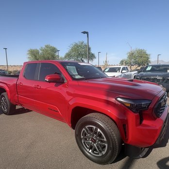 Right Toyota - Car Dealers Near Me - Scottsdale, Arizona Right Toyota - Car Dealers Near Me - Scottsdale, Arizona