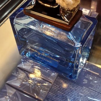 Luxury Perfumes - Tommy Bahamas cologne. Photo 2/2. - Cosmetics & Beauty Supply Near Me - Modesto, California