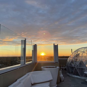 Sky Bar - Sunset - Lounges Near Me - Virginia Beach, Virginia Sky Bar - Sunset - Lounges Near Me - Virginia Beach, Virginia