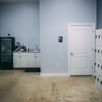 Deep Well Athletics - Lounge/locker Room - Trainers Near Me - Mooresville, North Carolina Deep Well Athletics - Lounge/locker Room - Trainers Near Me - Mooresville, North Carolina