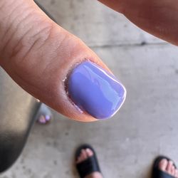Spa & Nail Creations - Clumpy mail polish