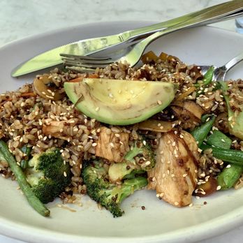 True Food Kitchen - Teriyaki Quinoa Bowl with chicken - Vegetarian Near Me - Pasadena, California True Food Kitchen - Teriyaki Quinoa Bowl with chicken - Vegetarian Near Me - Pasadena, California
