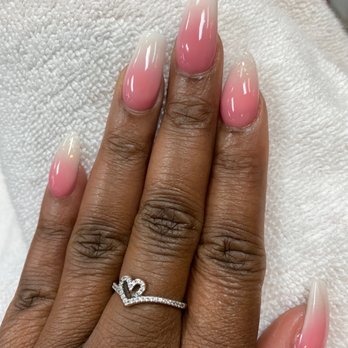 Amazing Nails & Spa - Nail Salons Near Me - Tracy, California